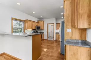 100 Jennifer Cir, Mount Horeb, WI 53572 - Photo 10