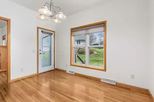 100 Jennifer Cir, Mount Horeb, WI 53572 - Photo 8