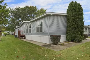 424 Oak Lodge Rd, Racine, WI 53185 - Photo 42