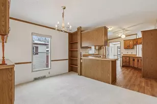 424 Oak Lodge Rd, Racine, WI 53185 - Photo 8