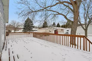 424 Oak Lodge Rd, Racine, WI 53185 - Photo 46