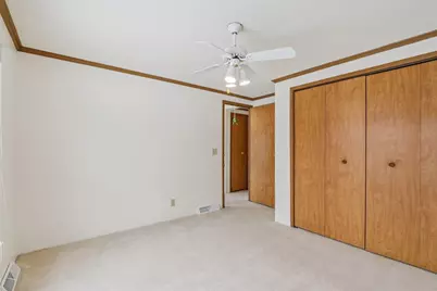 424 Oak Lodge Road, Racine, WI 53185 - Photo 34