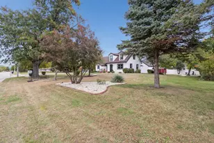 1903 S River Rd, Janesville, WI 53546 - Photo 4