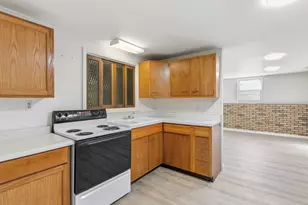 144 Wisconsin St, Beaver Dam, WI 53916 - Photo 36