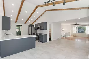 144 Wisconsin St, Beaver Dam, WI 53916 - Photo 4