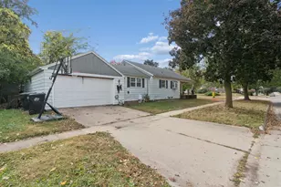 1424 Roosevelt Ave, Beloit, WI 53511 - Photo 1
