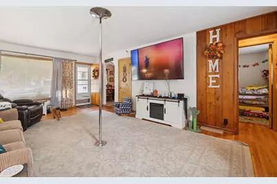 1424 Roosevelt Avenue, Beloit, WI 53511 - Photo 8