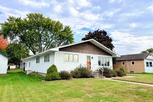 1202 S 9th St, Prairie Du Chien, WI 53821 - Photo 28