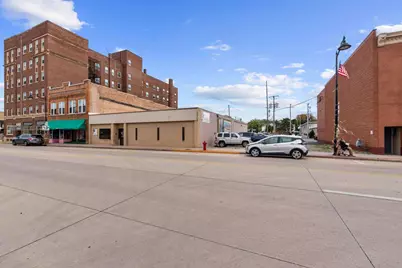 123 N Spring Street, Beaver Dam, WI 53916 - Photo 2