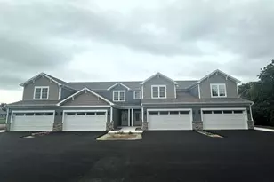 3162 S Bartells Dr, Beloit, WI 53512 - Photo 2