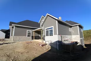 1468 Serenity Ct, Sun Prairie, WI 53590 - Photo 4