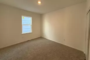 608 Boulder Ln, Stoughton, WI 53589 - Photo 4