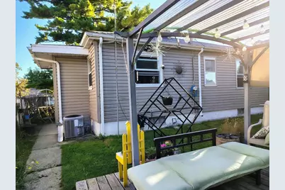 1722 Manitoba Avenue, South Milwaukee, WI 53172 - Photo 16