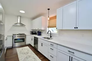 216 N 5th St, Delavan, WI 53115 - Photo 6