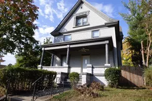 423 Portland Ave, Beloit, WI 53511 - Photo 2