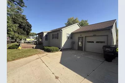 211 N Superior Avenue, Tomah, WI 54660 - Photo 4