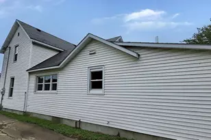 407 W Oak St, Sparta, WI 54656 - Photo 2