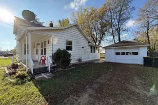 447 State St, New Lisbon, WI 53950 - Photo 2