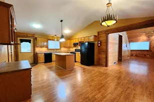 245 Blossom Dr, Warrens,warrens, WI 54666 - Photo 4