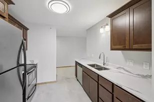 8206 Starr Grass Dr, Madison, WI 53719 - Photo 2