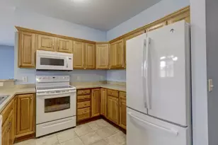 121 Metro Terrace, Madison, WI 53718 - Photo 10