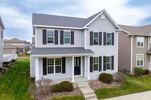 240 Sugar Maple Ln, Verona, WI 53593 - Photo 2