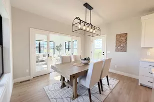 908 Travis Larson Ct, Waunakee, WI 53597 - Photo 10