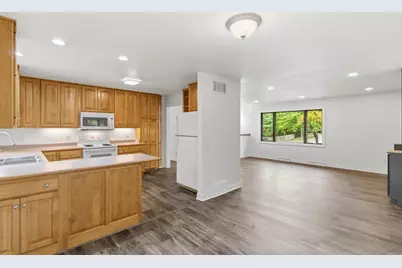 3221 Derby Down, Madison, WI 53713 - Photo 12