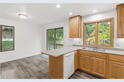 3221 Derby Down, Madison, WI 53713 - Photo 16