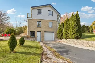 17303 W Greenfield Ave, New Berlin, WI 53146 - Photo 48