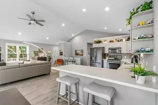 819 E Hiawatha Dr, Wisconsin Dells, WI 53965 - Photo 16