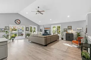 819 E Hiawatha Dr, Wisconsin Dells, WI 53965 - Photo 12