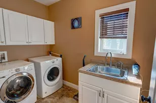 5433 Lacy Rd, Fitchburg, WI 53711 - Photo 14