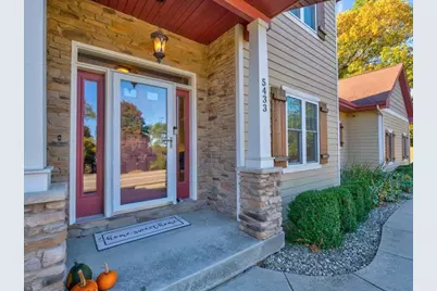 5433 Lacy Road, Fitchburg, WI 53711 - Photo 2