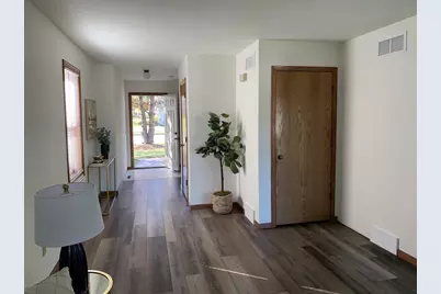 903 Clarmar Drive, Sun Prairie, WI 53590 - Photo 10