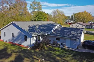 702 W 2nd St, Necedah, WI 54646 - Photo 2