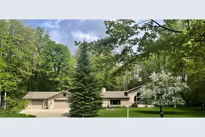 450 Marnie Lane, Peshtigo, WI 54157 - Photo 2