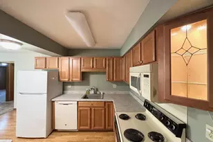 4525 Martha Ln, Madison, WI 53716 - Photo 4