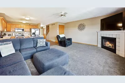 2391 Effingham Way, Sun Prairie, WI 53590 - Photo 6