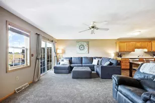 2391 Effingham Way, Sun Prairie, WI 53590 - Photo 4