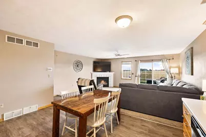 2391 Effingham Way, Sun Prairie, WI 53590 - Photo 12