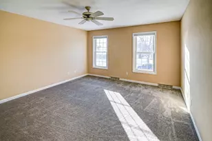 5708 Pembroke Dr, Fitchburg, WI 53711 - Photo 32