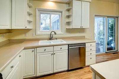 5708 Pembroke Drive, Fitchburg, WI 53711 - Photo 8