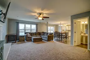 131 W Blackhawk Dr, Fort Atkinson, WI 53538 - Photo 10