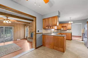 255 Chapin St, Columbus, WI 53925 - Photo 6