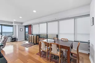 137 E Wilson St, Madison, WI 53703 - Photo 14