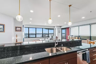 137 E Wilson Street #210, Madison, WI 53703 - Photo 8