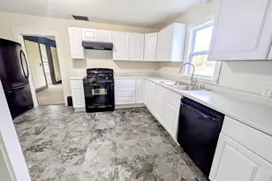 209 E Lake St, Friendship, WI 53934 - Photo 4