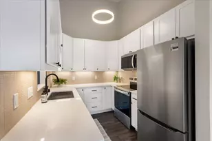 6251 Charing Cross Ln, Middleton, WI 53562 - Photo 10