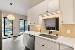 6251 Charing Cross Ln, Middleton, WI 53562 - Photo 12